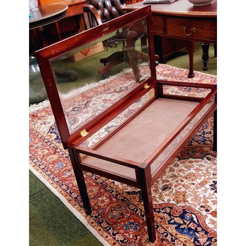 565 - Neat Inlaid Mahogany Lift Top Display Table - C. 88cm W x 45cm D x 46cm H