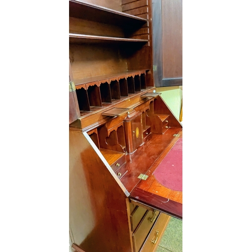 609 - Georgian Fitted Mahogany Writing Bureau, 5 Drawers with Brass Handles and a Neat Pair of Pull Out Ca... 