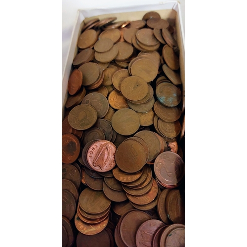 675 - Large Collection of Coins