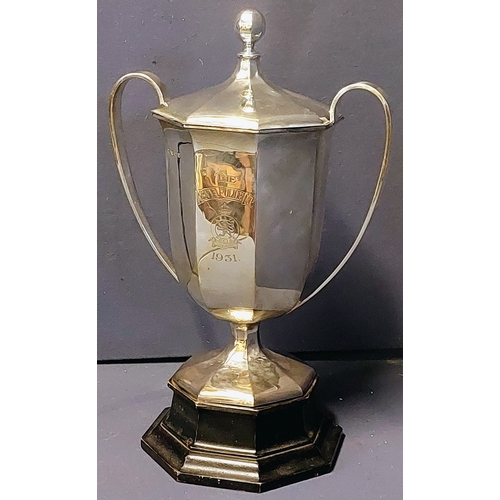 725 - Large Sheffield Silver Presentation Cup & Lid - 