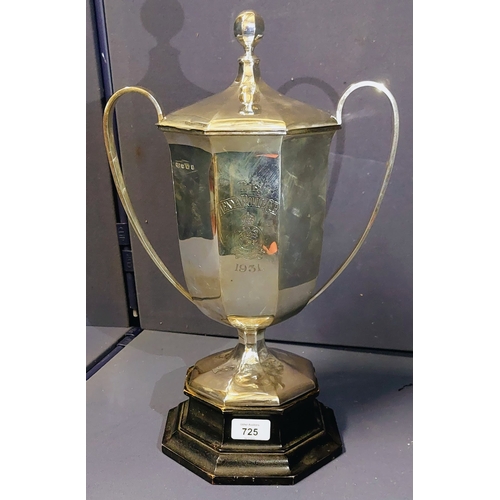 725 - Large Sheffield Silver Presentation Cup & Lid - 