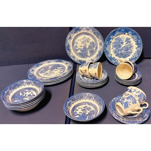 850 - Blueware Breakfast/Dinner Set - 6 Place Setting