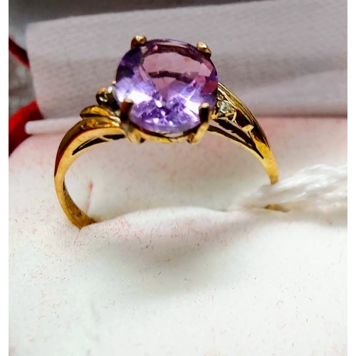 645 - 9 Ct Gold Amethyst & Diamond Ring - Size O 1/2 (17.5mm)