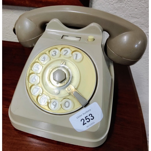 253 - Vintage Rotary Telephone