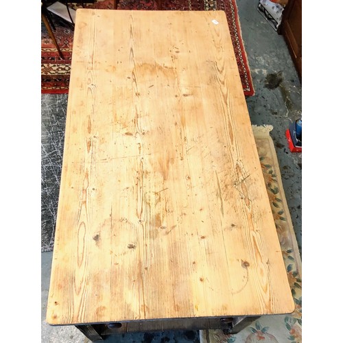 830 - Georgian Country Scrub Top Pine Kitchen Table with 2 Drawers and a Planked Stretcher Base - C. 181cm... 