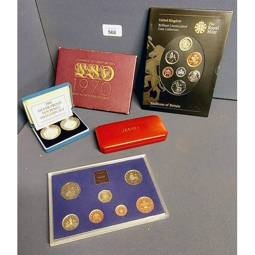 568 - 5 x United Kingdom Coin Sets inc 1992 Silver Proof 10 Pence Two Coin Set