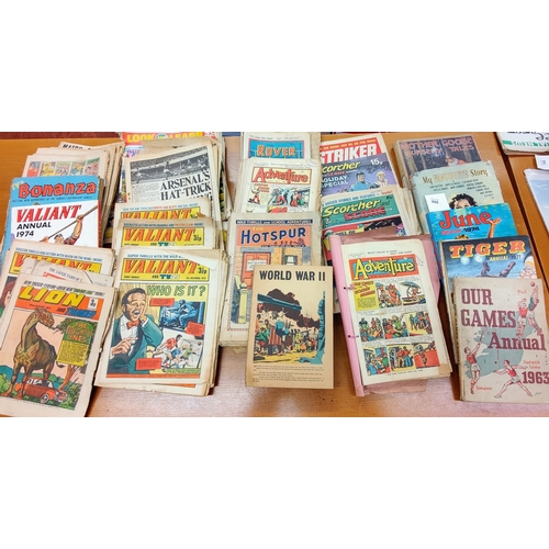 908 - Shelf lot of Annuals and Comics inc Topper, Valiant, Hotspur, Rover etc