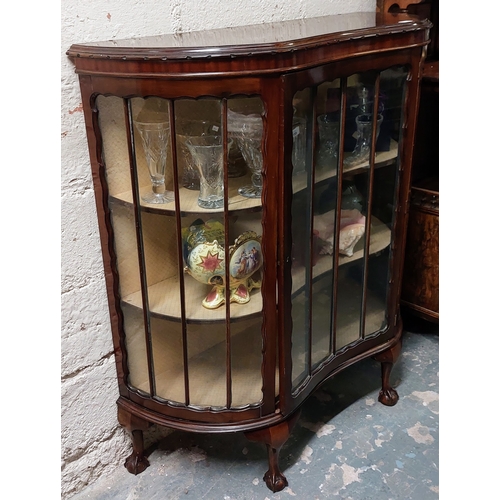 154 - Mahogany Kidney Shaped Glazed Display Cabinet on Ball and Claw Feet - C. 108cm W x 40cm D x 122cm H