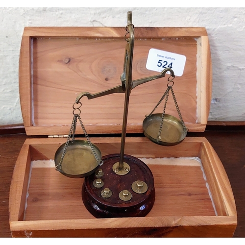 524 - Miniature Balance Scales and Weights