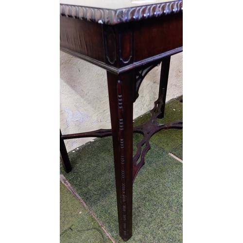 570 - Victorian Mahogany Rope Edge Occasional Table - sitting on          X-Frame Legs - C. 76cm W x 49cm ... 