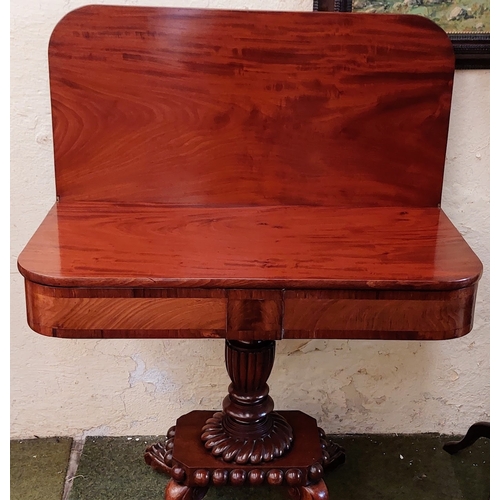 594 - Flamed Mahogany Crossbanded Turnover Leaf Table on Pedestal Base with Carved Claw Feet - C. 94cm W x... 