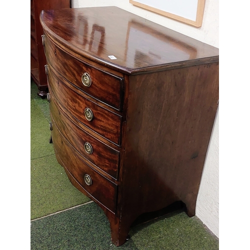 685 - Georgian Hepplewhite Bow Front Mahogany Chest of Drawers - C. 103cm W x 56cm D x 87cm H