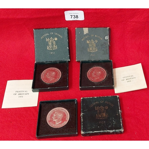 738 - 3 Festival of Britain 1951 Cased Crowns & Collection of English Farthings, Half Pennies