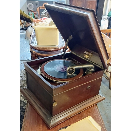 867 - Columbia Grafonola Gramophone