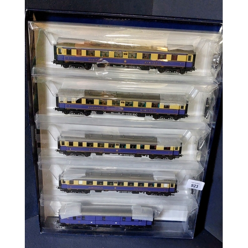 923 - Liliput First Class 1:87 L382003 Rheingold Cased Set