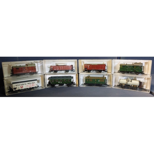 928 - 8 Fleischmann Cased Wagons / Carriages - 5855, 83 5807, 5857, 5854, 5347, 5057, 5361, 5302