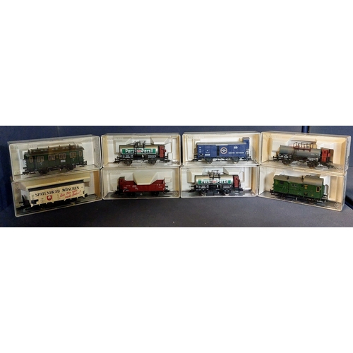 931 - 8 Fleischmann Cased Wagons / Carriages - 5435, 5347, 5209, 5435, 5302, 5440, 5359, 5059