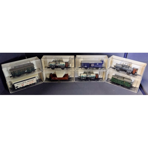 931 - 8 Fleischmann Cased Wagons / Carriages - 5435, 5347, 5209, 5435, 5302, 5440, 5359, 5059