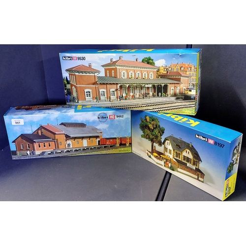 941 - 3 x Kibri HO Model Buildings - B-9462, 8179, 9530