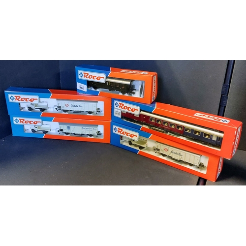 946 - 5 Boxed Roco HO Wagons / Carriage Sets - 44944, 44143, 44143, 44761, 44141