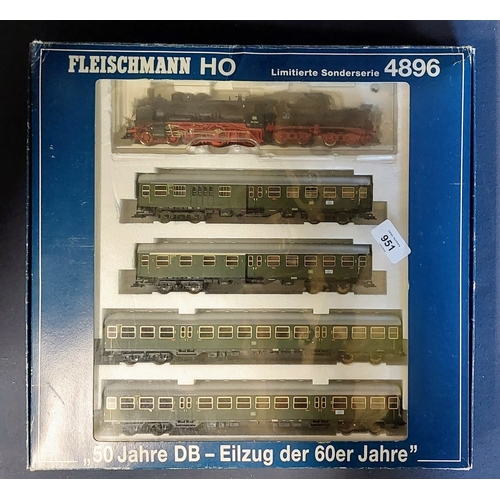 951 - Fleischmann HO Limited Series 4896 - 50 Years of DB Express Train of the 60's Epoch III