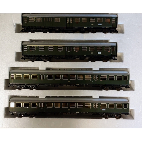 951 - Fleischmann HO Limited Series 4896 - 50 Years of DB Express Train of the 60's Epoch III