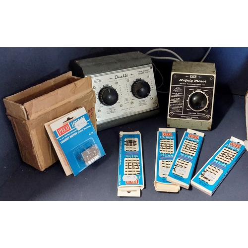 963 - Box Lot Including Hammant & Morgan Twin Supply Power Unit, Variable Transformer Power Unit, Track Sp... 