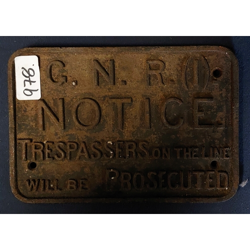 978 - G.N.R (I) Notice Trespassers will be Prosecuted Cast Metal Sign - C. 20cm W x 14cm H