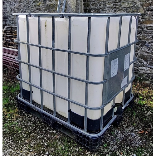 451 - Plastic IBC 1000L Tank