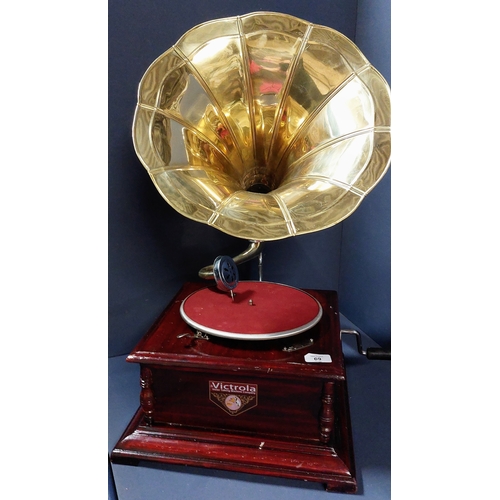 69 - Victoria Gramophone