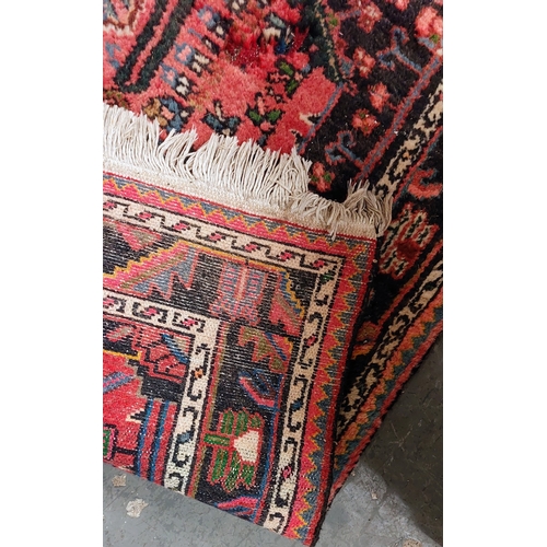 91 - Neat Size Rug - C. 153cm x 107cm