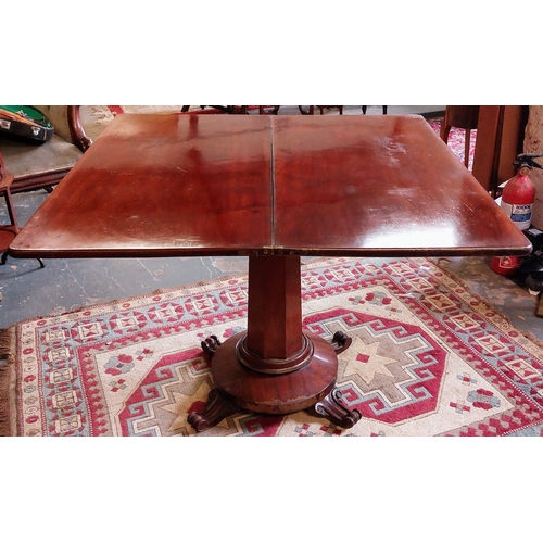 366 - 19th Century Mahogany Turn Over Leaf Breakfast Table on Pod Base - C. 96cm W x 48cm D x 72cm H