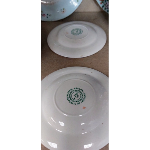 17 - Collection of Chinaware