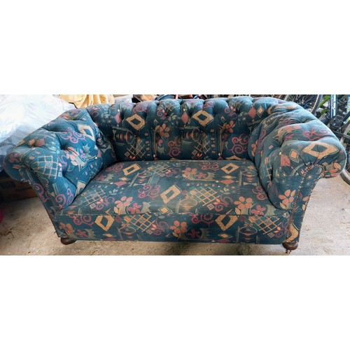 977 - Roll Back Sofa with Deep Button Upholstery