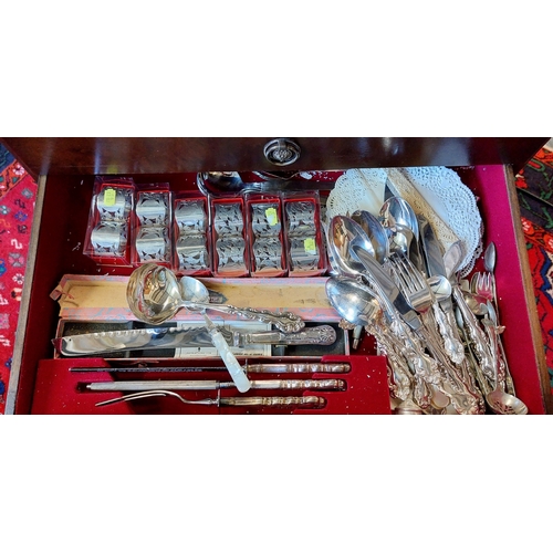 373 - 3 Drawer Chest Canteen of Cutlery 