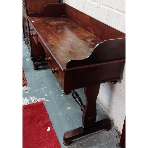 30 - Victorian Mahogany 2 Drawer Kneehole Gallery Back Washstand on Turned Stretcher Base - C. 139cm W x ... 