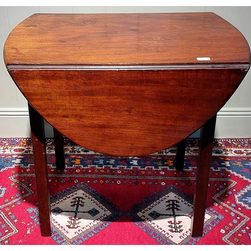 79 - Georgian Mahogany Oval Drop Leaf Table with Drawer to One End - C. 82cm W