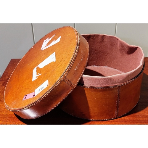 225 - Vintage Leather Hat / Collar Box with Lid