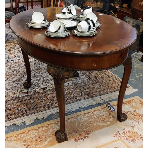 279 - Oval Mahogany Breakfast Table on Ball & Claw Feet - C. 126cm W x 90cm D x 77cm H