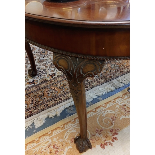 279 - Oval Mahogany Breakfast Table on Ball & Claw Feet - C. 126cm W x 90cm D x 77cm H