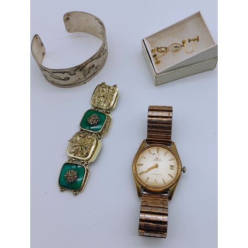 533 - Good Collection of Rings, Earrings, Brooch, Watches (CYMA Navystar) etc