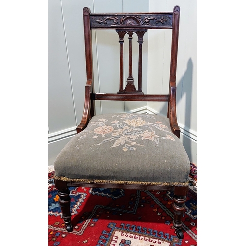 1143 - Edwardian Upholstered Bedroom / Nursing Chair