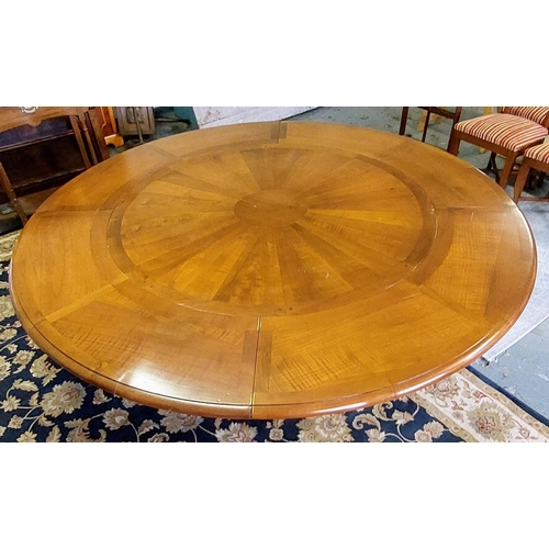 1154 - Extendible Circular Crossbanded Dining Table on Pod Base. Has a Removable Outer Section - C. 200cm W... 