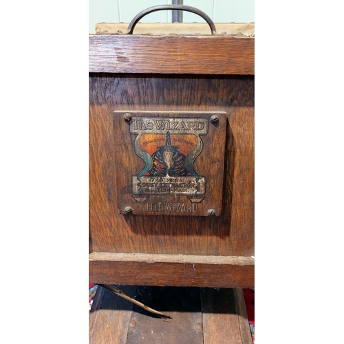 1158 - Antique Hoover 