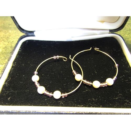 91 - Pair of 9 Carat Gold Ladies Hoop Earrings Set with Seed Pearls