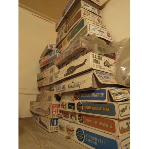 1495 - Collection of Various Vintage Board Games and Airfix Models in Boxes Quantity As Photographed