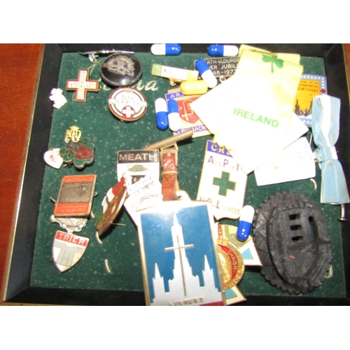 1540 - Collection of Various Items including Badges etc