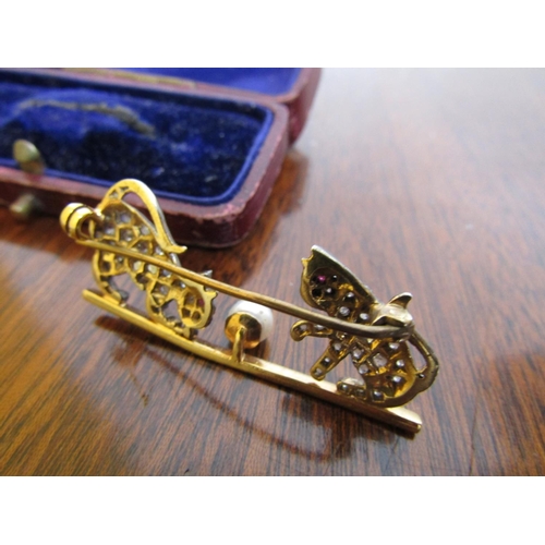 452 - 18 Carat Gold and Diamond Decorated Kitten Motif Ladies Brooch Approximately 2 Inches Wide