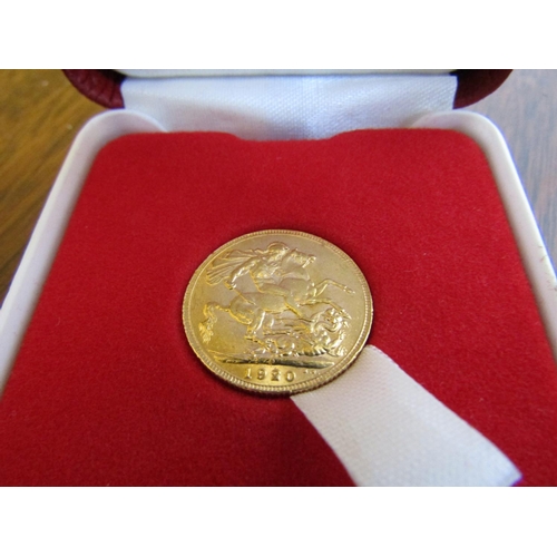 599 - Full Gold Sovereign Dated 1920 contained within Presentation Case