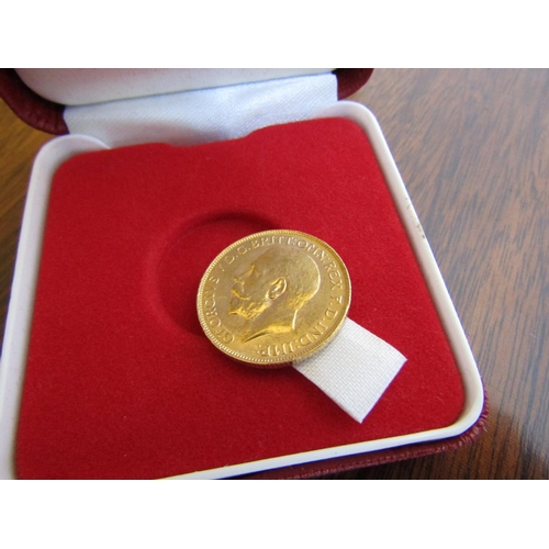 599 - Full Gold Sovereign Dated 1920 contained within Presentation Case